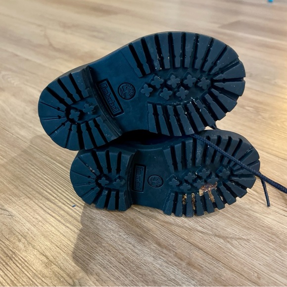 Timberland 6 inch All Black winter boots size 5 ⚫️⚫️ with 📦 - Picture 5 of 7